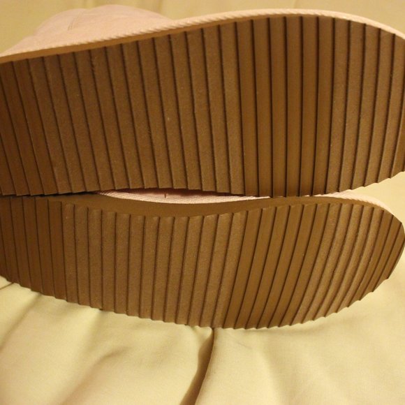 Cozy Faux-Suede Boots for Women - Picture 4 of 4